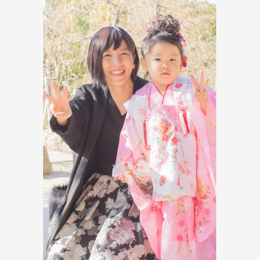 写真スペース　フォトラッシュが出張撮影した「山口県防府天満宮七五三」の家族写真