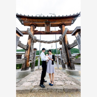 FILMIEREが出張撮影した「お宮参りサンプル」の家族写真