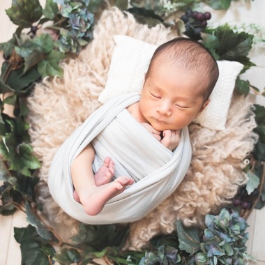 荒畑けいこが出張撮影した「ニューボーンフォト」の家族写真