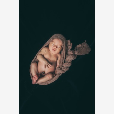 松井シンジが撮影した「ニューボーンフォト」の写真