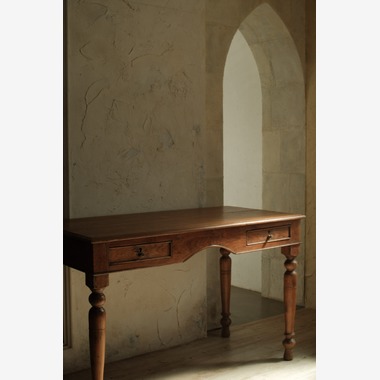 SEE LIKE PHOTOが撮影した「インテリア　雑貨　アンティーク　自然光　ラグジュアリー」の写真