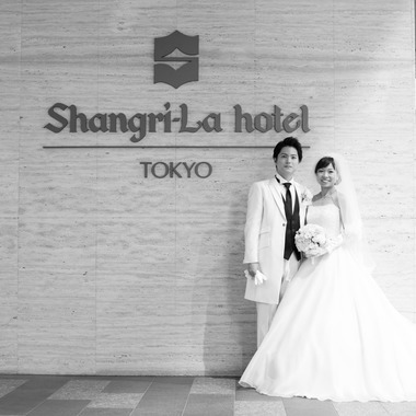 ONESTYLE wedding photo (岡田進広)が撮影した「シャングリラホテル」のウェディングフォト