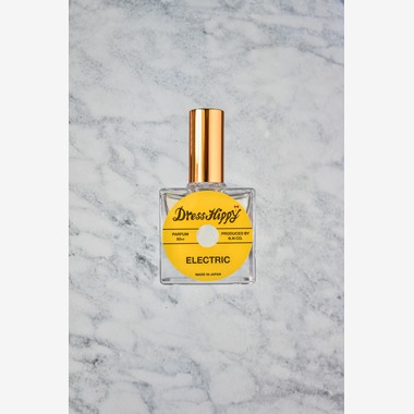 Yu Takahashiが撮影した「【商品撮影】香水ボトル」の写真