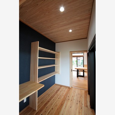 隈元智子が撮影した「家」の写真