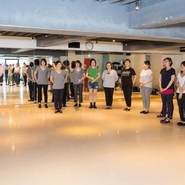 踊るカメラマンAKIRAが撮影した「企業研修撮影」の写真