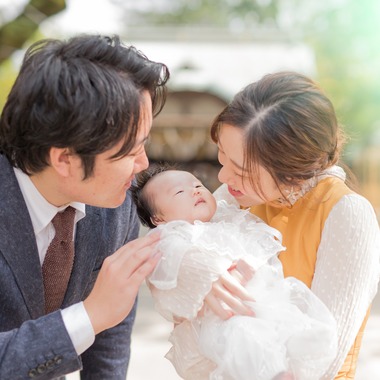 写楽堂が出張撮影した「ニューボーン＆お宮参り」の家族写真