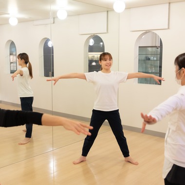 トニーデザインが撮影した「ホットヨガ・ダンススクール」の写真