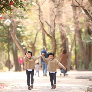 Photographer  Tomoが撮影した「双子とベビーの記念写真@井の頭公園」の写真