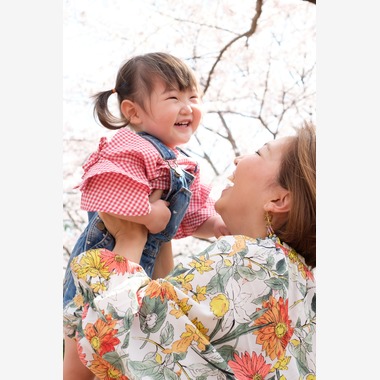 高野和希が撮影した「桜での家族フォト」の写真