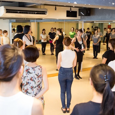 踊るカメラマンAKIRAが撮影した「企業研修撮影」の写真