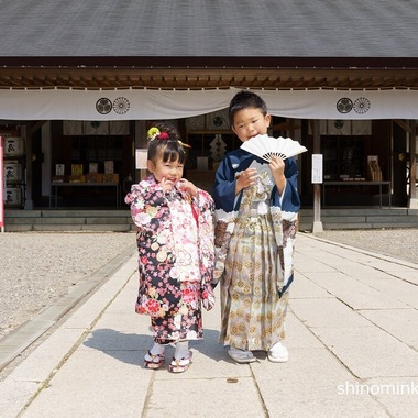 しのみんこフォトが出張撮影した「七五三フォト」の家族写真