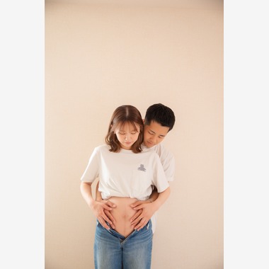 鈴木美咲が撮影した「ご自宅でマタニティフォト撮影」の写真