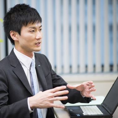 本郷直人が撮影した「人物　インタビュー」の写真