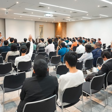 遠藤雄介・JEADO Worksが撮影した「登壇イベント（100名以上の参加者）を撮影しました」の写真
