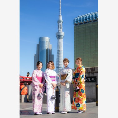 T.Matsumuraが出張撮影した「卒業旅行（着物）」の家族写真