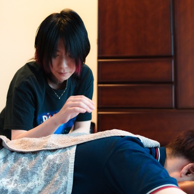 遠藤雄介・JEADO Worksが撮影した「整体師などの施術の撮影」の写真