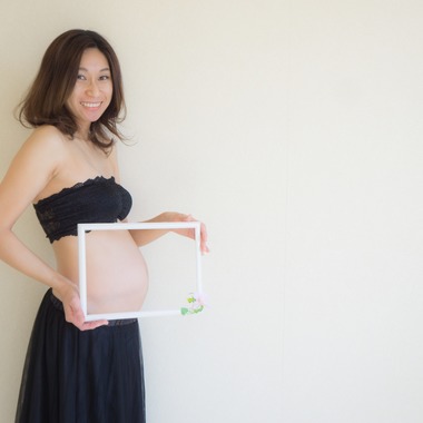 出張撮影サービス　kuro NICO cameraが撮影した「ご自宅スタジオ☆マタニティフォト＠三重」の写真