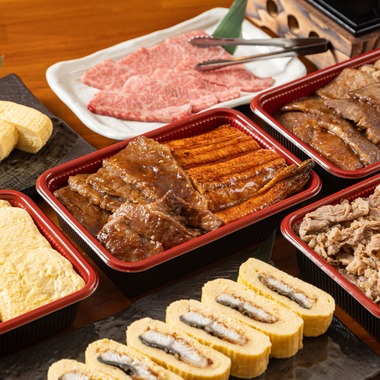 studio aluc ~スタジオ アルク~が撮影した「焼肉と鰻のお弁当」の写真