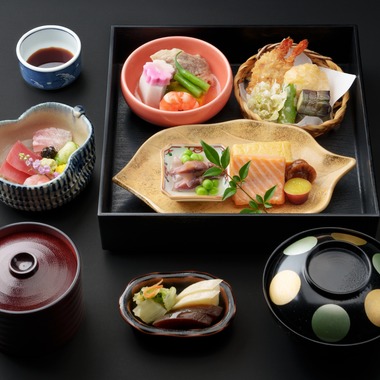 KasaiFilmsが撮影した「料亭のメニュー撮影と店舗撮影」の写真