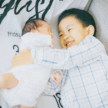 遥南　碧が撮影した「生後10日のファミリーフォト」の写真