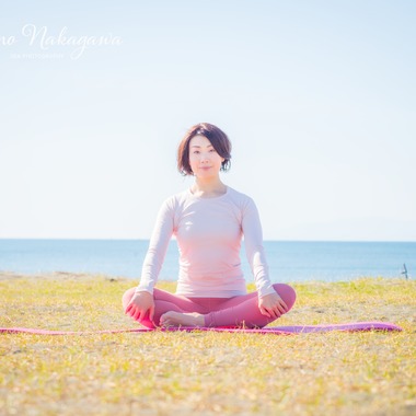 中川彩乃が出張撮影した「ビーチサイドポートレート」の家族写真