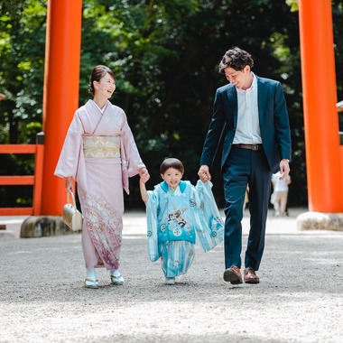 Itsumi Okayasu Photographyが出張撮影した「七五三」の家族写真