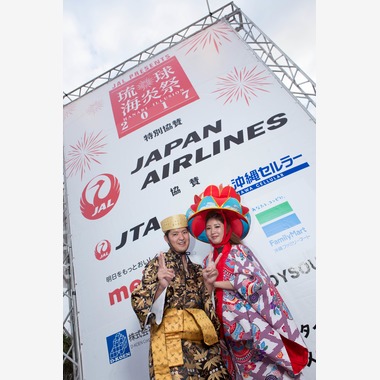 琉球幻想写真ウェディングフォト沖縄が撮影した「限定一組の花火大会プレミアムプラン」の写真