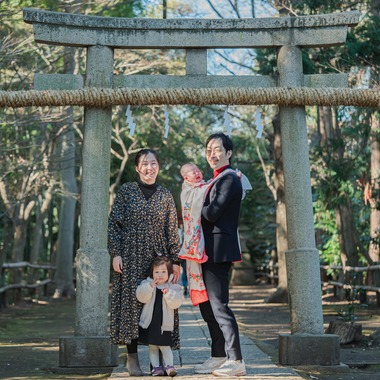 玉城　肇が出張撮影した「お宮参り撮影」の家族写真
