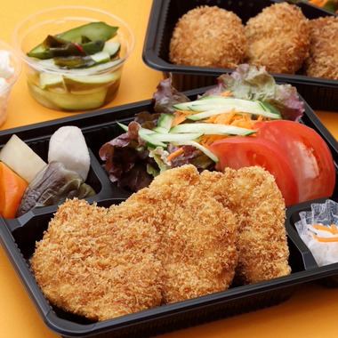 森安　照が撮影した「ステーキ・ハンバーグ・カレー・オムライス・弁当・レストランメニュー」の写真