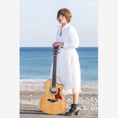 酒井 真於が撮影した「海辺アー写」の写真