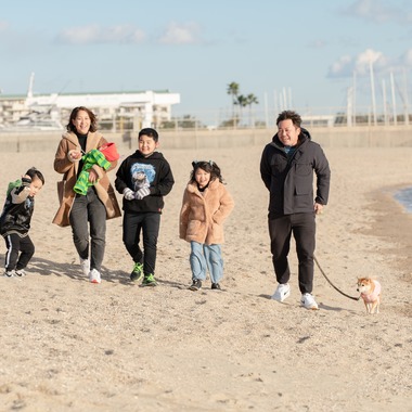 福永写真事務所が撮影した「家族写真（須磨海岸）」の写真