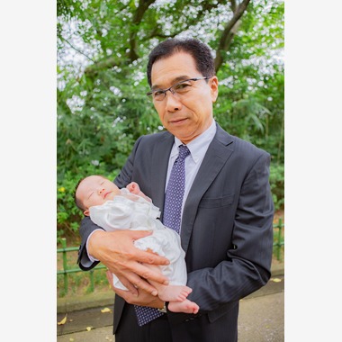 橋本祐里子（まるちゃん）が撮影した「仲良し親族のお宮参り＠稲毛浅間神社」の写真