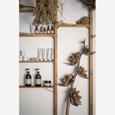 德永三千代が撮影した「ショップ・サロン」の写真