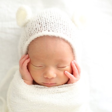 出張撮影HUG TIMEが撮影した「ニューボーンフォト＠ご自宅」の写真