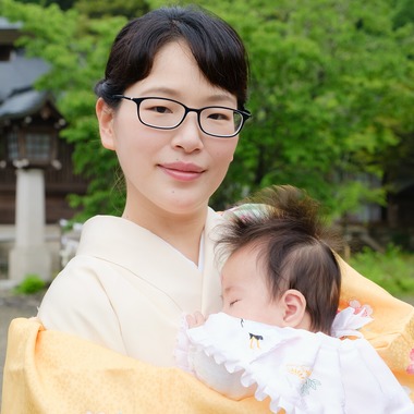 高夏写真店が出張撮影した「お宮参りの撮影」の家族写真