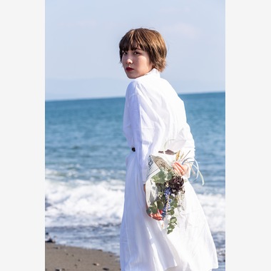 酒井 真於が撮影した「海辺アー写」の写真