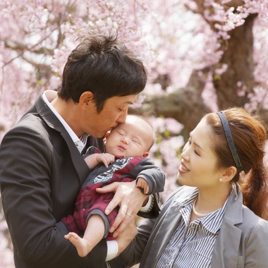 B WORKs PHOTOGRAPHY（丸山  隆史）が撮影した「桜・家族記念撮影」の写真