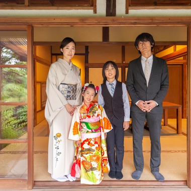 出張撮影ななが出張撮影した「七五三記念写真」の家族写真
