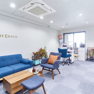 奥野由記が撮影した「ネイルサロン撮影」の写真