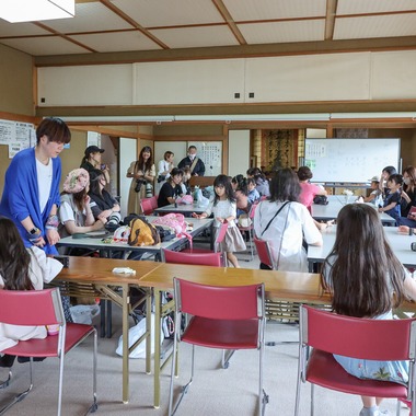 ちずカメラが撮影した「写真家　橘田龍馬さんの子供写真教室の様子」の写真