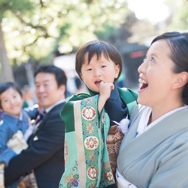 藤原和彦が撮影した「活気あふれる柴又帝釈天」の写真