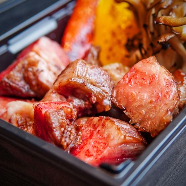 株式会社山口メディアプランニングが撮影した「ステーキレストラン撮影」の写真