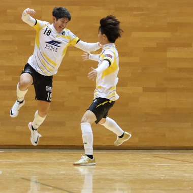 ＮＫ フォトエージェンシーが撮影した「人物写真②(フットサル）」の写真