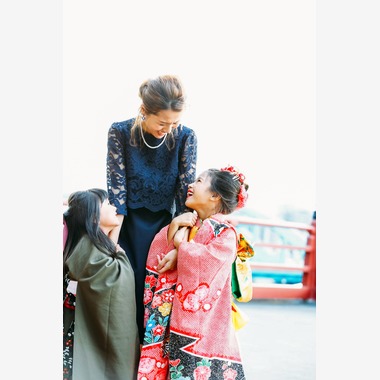 出張撮影HUG TIMEが撮影した「七五三お詣り撮影〜多摩浅間神社〜」の写真