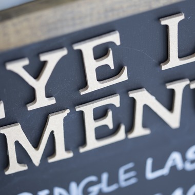 富岡敦が撮影した「まつ毛サロン」の写真