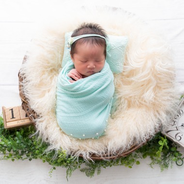 MALVA Photographyが出張撮影した「ニューボーンフォト（出張撮影）」の家族写真