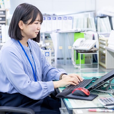 古関マナミが撮影した「企業様HP 宣材」の写真