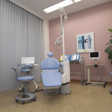 秋山新吾が撮影した「屋内作例」の写真