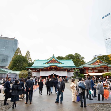 T.Matsumuraが出張撮影した「お宮参り＠日枝神社」の家族写真