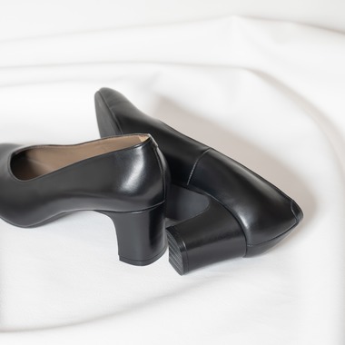 Batz Photoが撮影した「パンプス物撮り」の写真